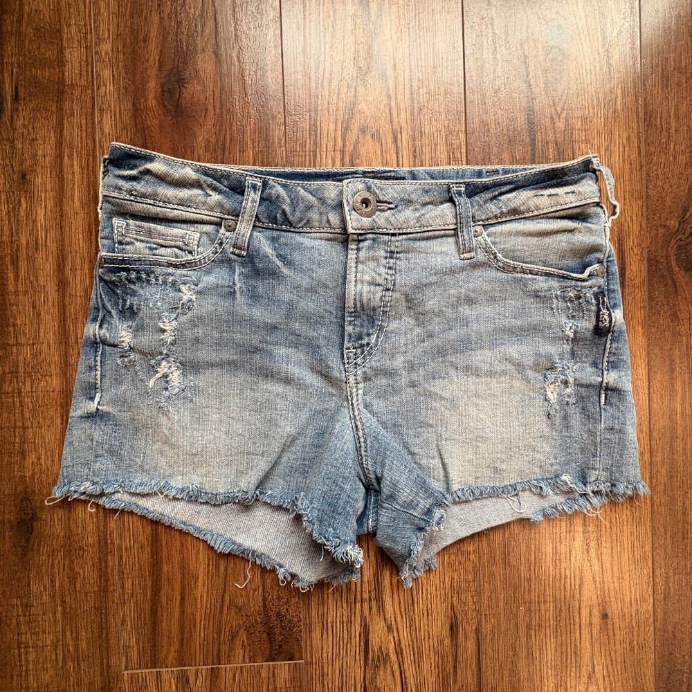 Silver Jeans Co Aiko Denim Shorts Distressed Frayed Hem Mid Rise W30